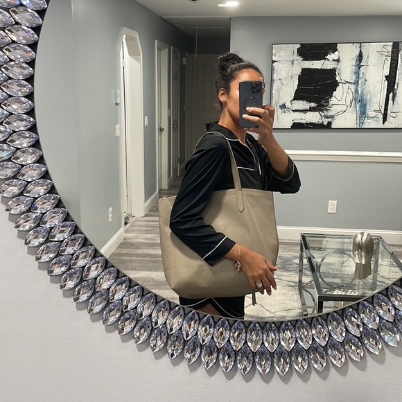 Cuyana - Picture 14 of 14